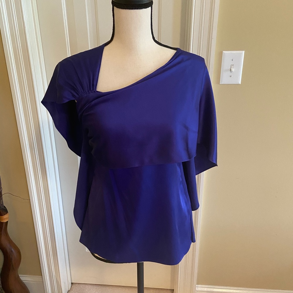 Elie Tahari asymmetric silk blouse. Size S